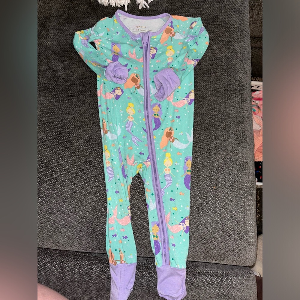 Little sleepies 6-12 months